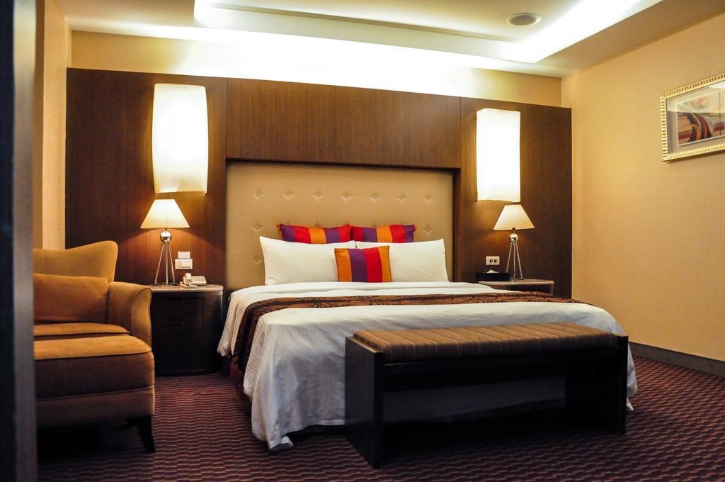 Jingan Classic Inn Zhonghe  Buitenkant foto
