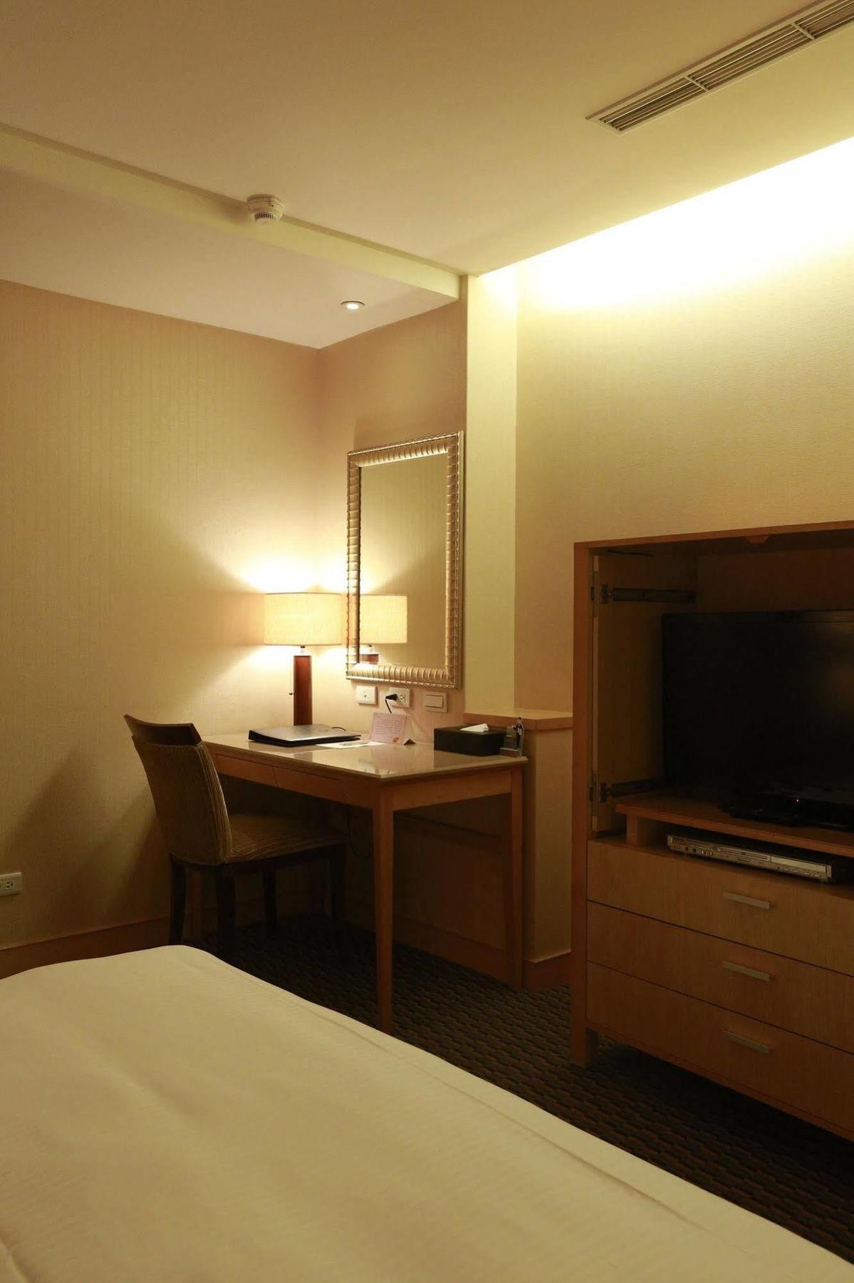 Jingan Classic Inn Zhonghe  Buitenkant foto